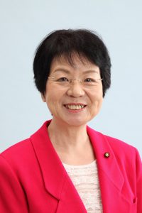 野並享子氏