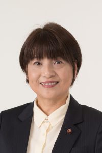 岸本典子氏